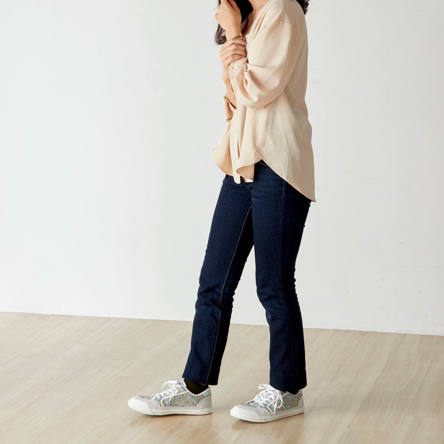 INOMER L(イノマーリバティプリント) AD608 White - AdmiralSPORTS