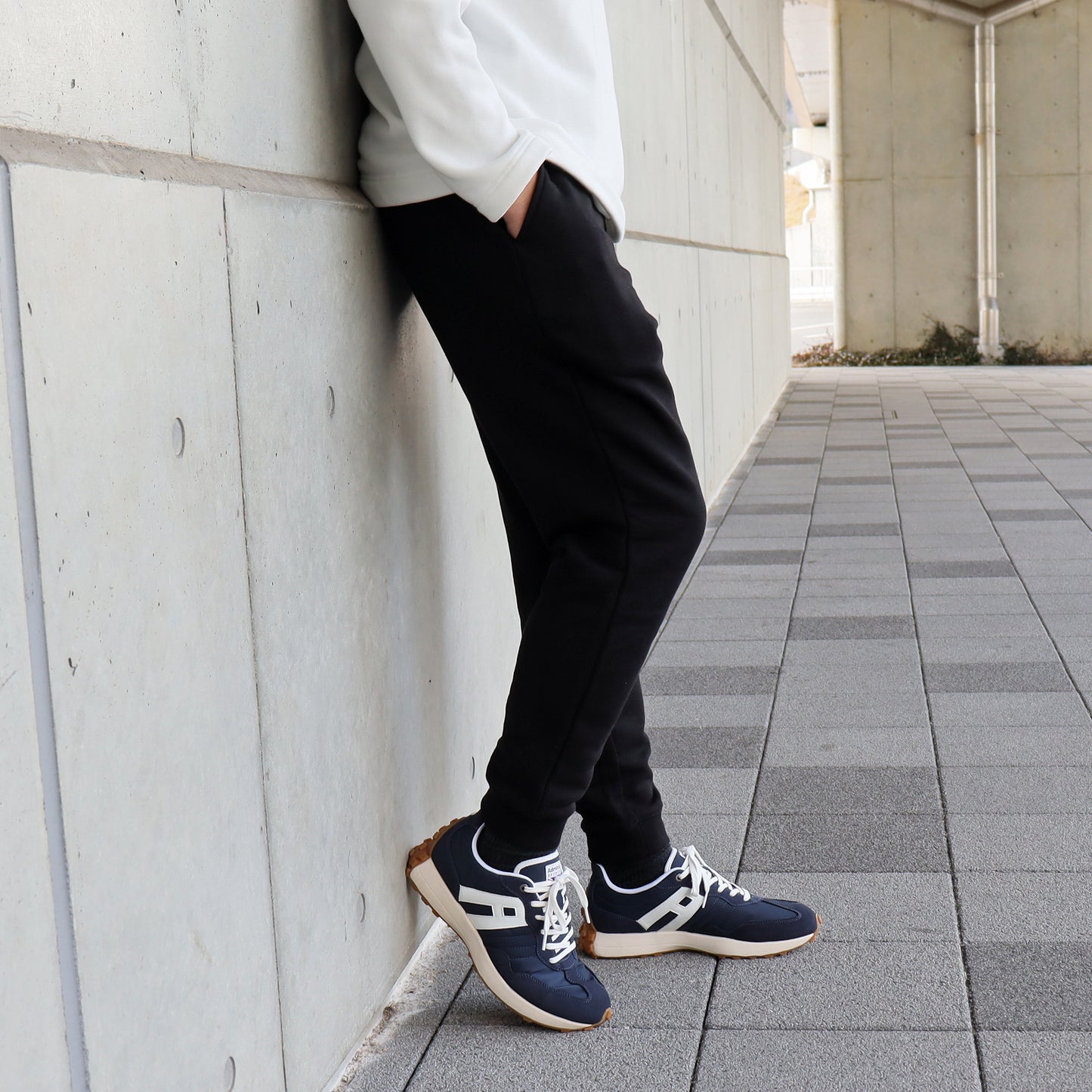 LOGAN AD808 Black - AdmiralSPORTS