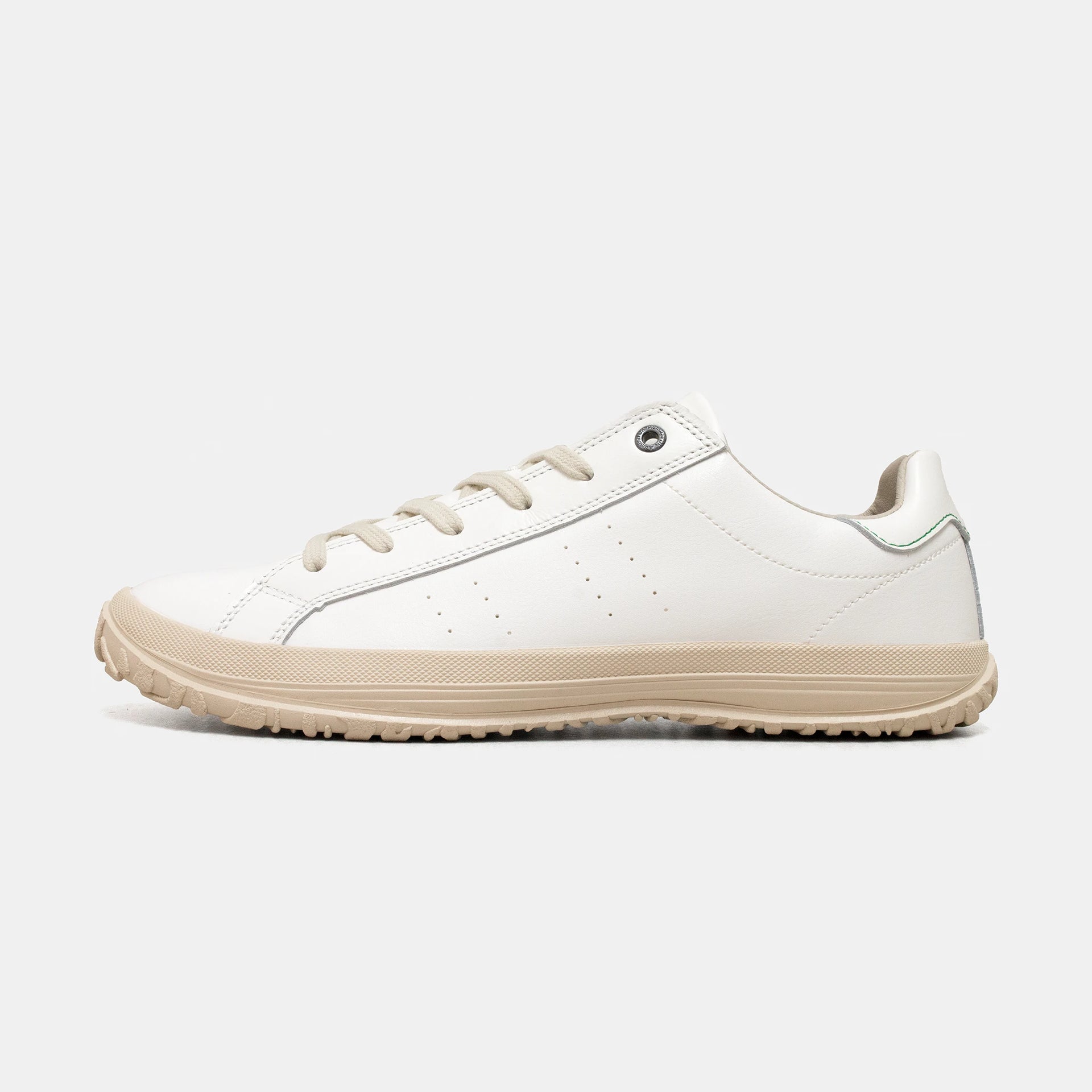 【レオ】BEAXIS ホワイト スニーカー 新品タグ付き　L 24.5 レオ】BEAXIS ホワイト スニーカー 新品タグ付き L 24.5 レオ】BEAXIS